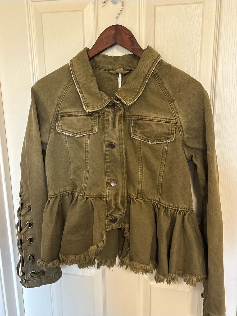 Free People Olive Ruffle Hem Denim Jacket Lace‑Up Cuffs XS - Picture 11 of 13